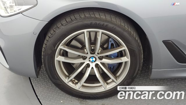 BMW 5-Series 530i xDrive M Sport Package Plus