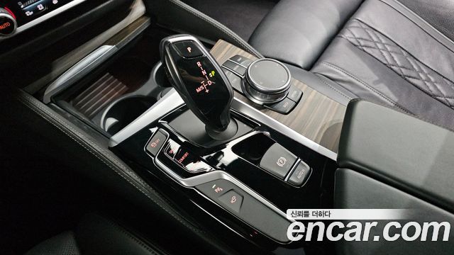 BMW 5-Series 530i xDrive M Sport Package Plus