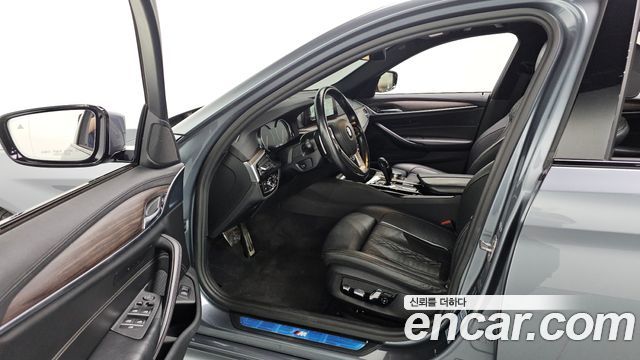 BMW 5-Series 530i xDrive M Sport Package Plus