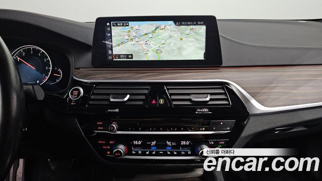 BMW 5-Series 530i xDrive M Sport Package Plus