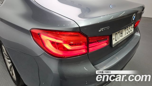 BMW 5-Series 530i xDrive M Sport Package Plus