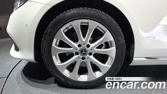 Mercedes-Benz E-Class E220d Exclusive