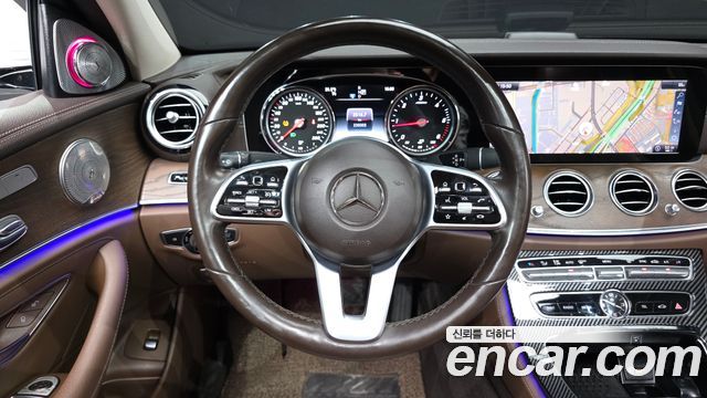 Mercedes-Benz E-Class E220d Exclusive