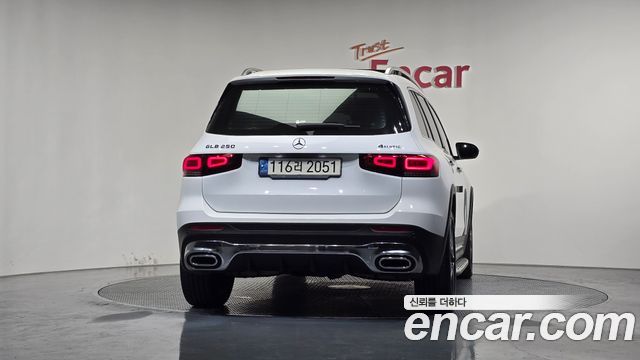 Mercedes-Benz GLB-Class GLB250 4MATIC