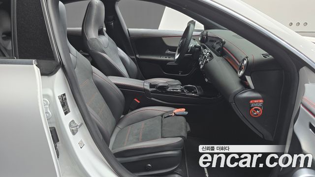 Mercedes-Benz CLA-Class CLA250 4MATIC