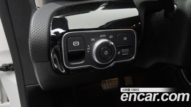Mercedes-Benz CLA-Class CLA250 4MATIC