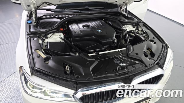 BMW 5-Series 530i xDrive M Sport Package