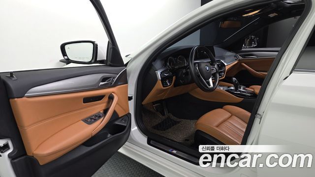 BMW 5-Series 530i xDrive M Sport Package