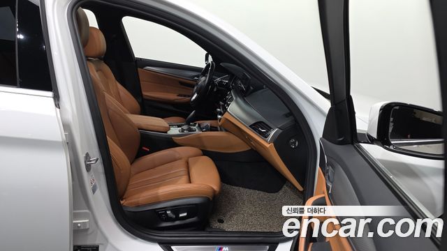 BMW 5-Series 530i xDrive M Sport Package