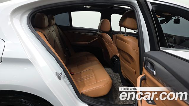 BMW 5-Series 530i xDrive M Sport Package