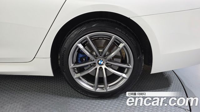BMW 5-Series 530i xDrive M Sport Package