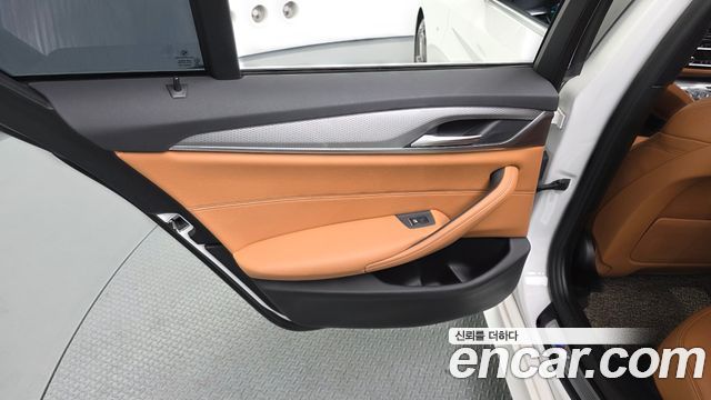 BMW 5-Series 530i xDrive M Sport Package