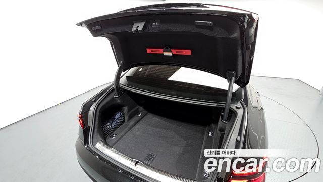 Audi A8 55 TFSI Quattro LWB