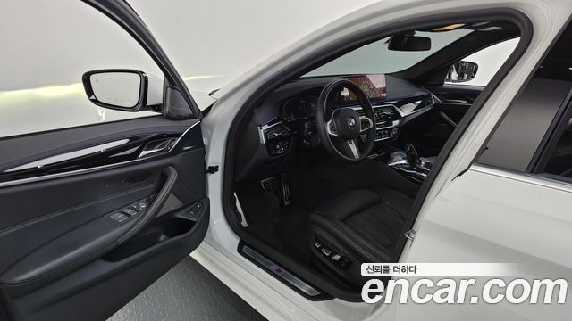 BMW 5-Series 530e M Sport