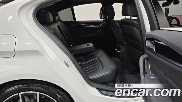 BMW 5-Series 530e M Sport