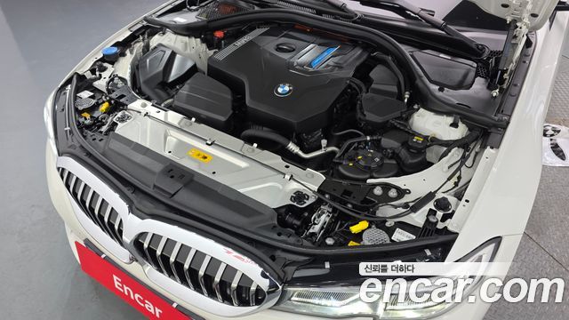 BMW 3-Series 330e Luxury