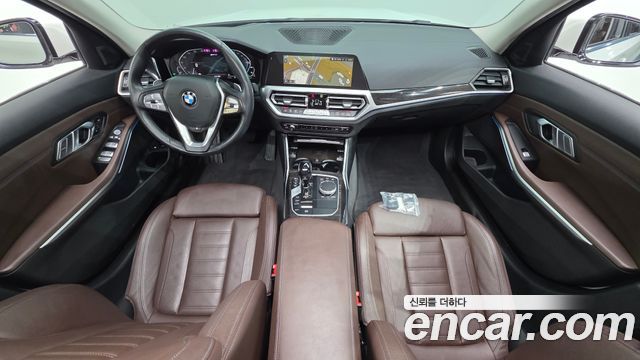 BMW 3-Series 330e Luxury