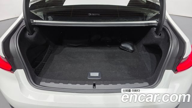 BMW 3-Series 330e Luxury