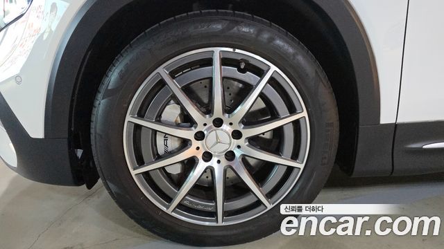 Mercedes-Benz GLB-Class AMG GLB35 4MATIC