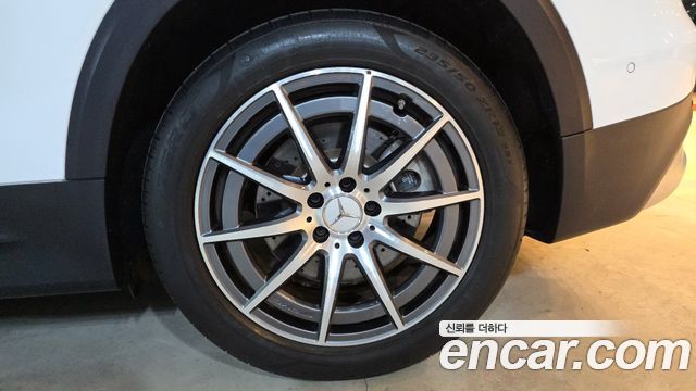Mercedes-Benz GLB-Class AMG GLB35 4MATIC