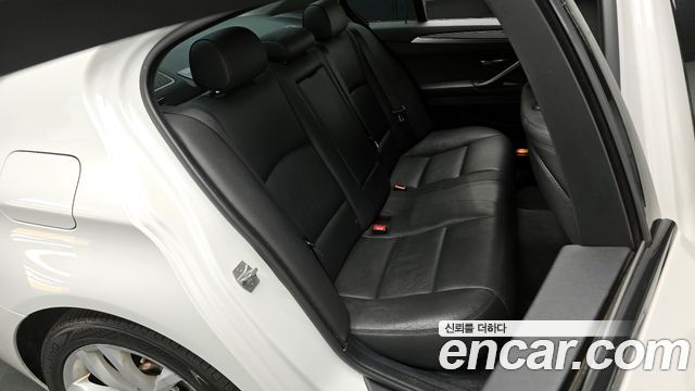 BMW 5-Series 528i xDrive M Aero Dynamic
