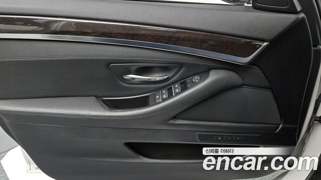 BMW 5-Series 528i xDrive M Aero Dynamic
