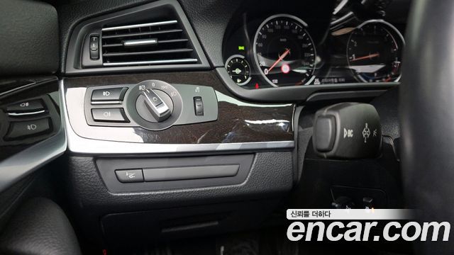 BMW 5-Series 528i xDrive M Aero Dynamic