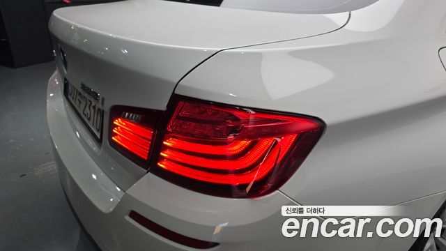 BMW 5-Series 528i xDrive M Aero Dynamic