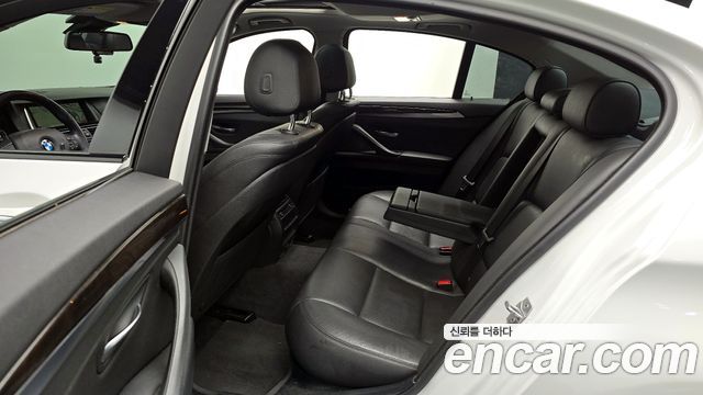 BMW 5-Series 528i xDrive M Aero Dynamic
