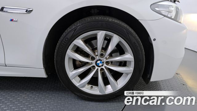 BMW 5-Series 528i xDrive M Aero Dynamic
