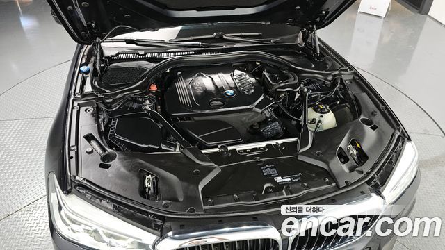 BMW 5-Series 520d xDrive M Sport Package Plus