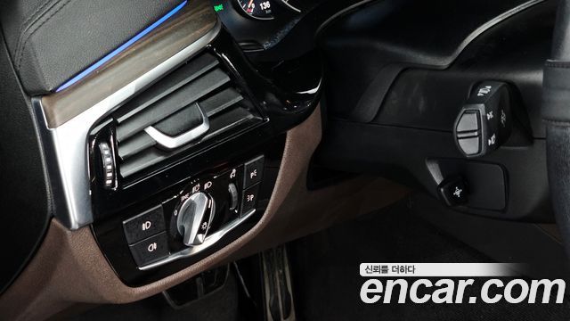 BMW 5-Series 520d xDrive M Sport Package Plus