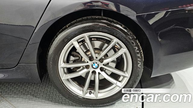 BMW 5-Series 520d xDrive M Sport Package Plus