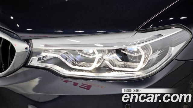 BMW 5-Series 520d xDrive M Sport Package Plus