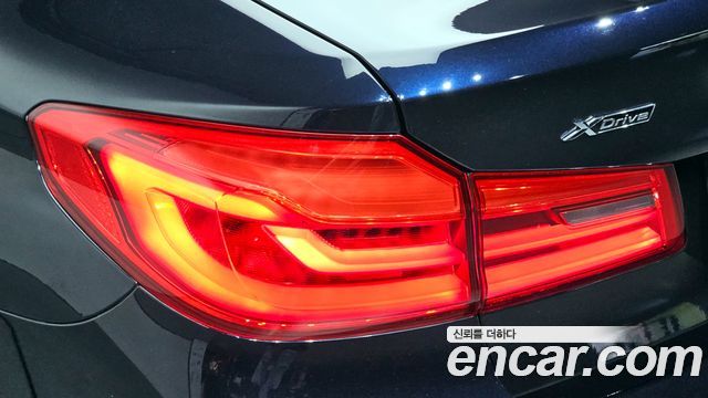 BMW 5-Series 520d xDrive M Sport Package Plus