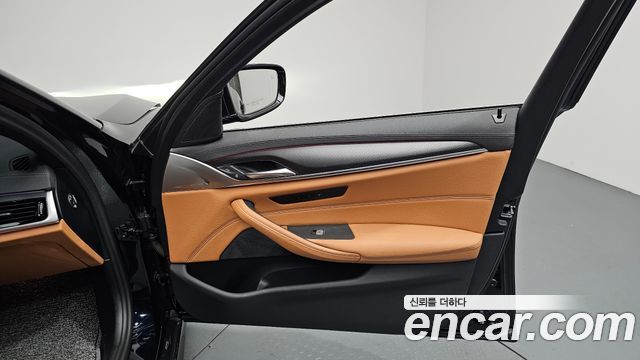 BMW 5-Series 520i M Sport