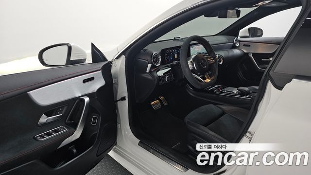 Mercedes-Benz CLA-Class CLA250 4MATIC