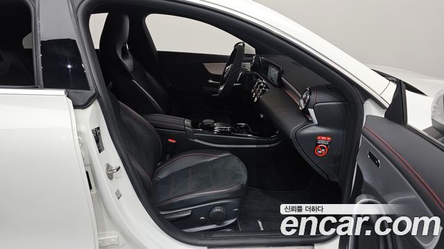 Mercedes-Benz CLA-Class CLA250 4MATIC