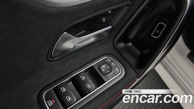 Mercedes-Benz CLA-Class CLA250 4MATIC