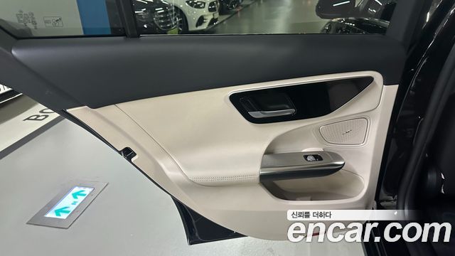 Mercedes-Benz C-Class C300 4MATIC Avantgarde