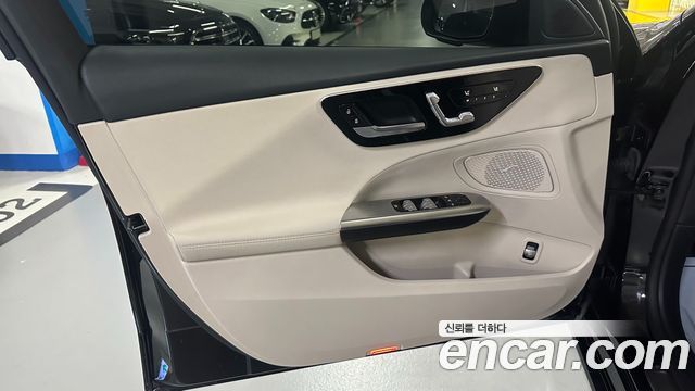 Mercedes-Benz C-Class C300 4MATIC Avantgarde