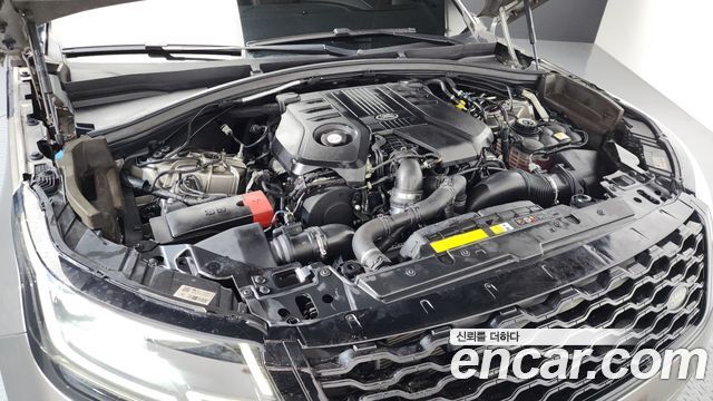 Land Rover Range Rover Velar 3.0 D300 R-Dynamic HSE