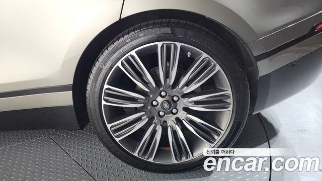 Land Rover Range Rover Velar 3.0 D300 R-Dynamic HSE