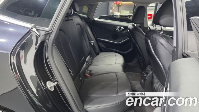 BMW 2-Series 220i Sport