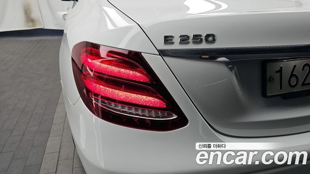Mercedes-Benz E-Class E250 Avantgarde
