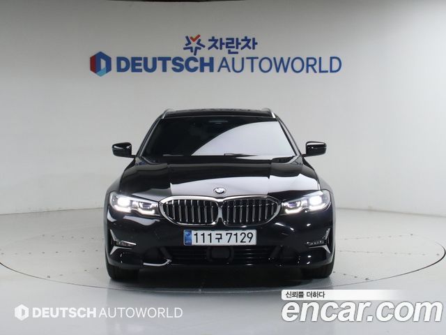 BMW 3-Series 320i Touring Luxury