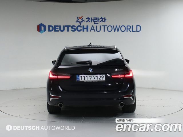 BMW 3-Series 320i Touring Luxury
