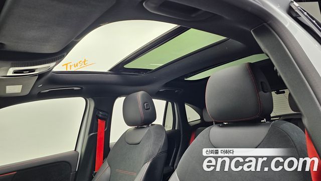 Mercedes-Benz GLA-Class GLA45 AMG 4MATIC+