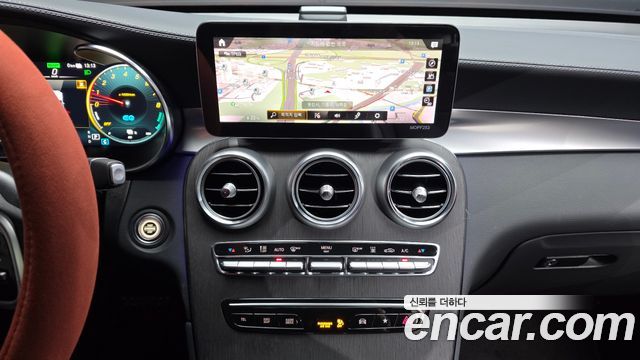 Mercedes-Benz GLC-Class GLC300e 4MATIC Coupe
