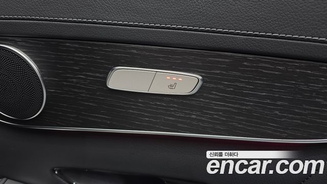 Mercedes-Benz GLC-Class GLC300e 4MATIC Coupe